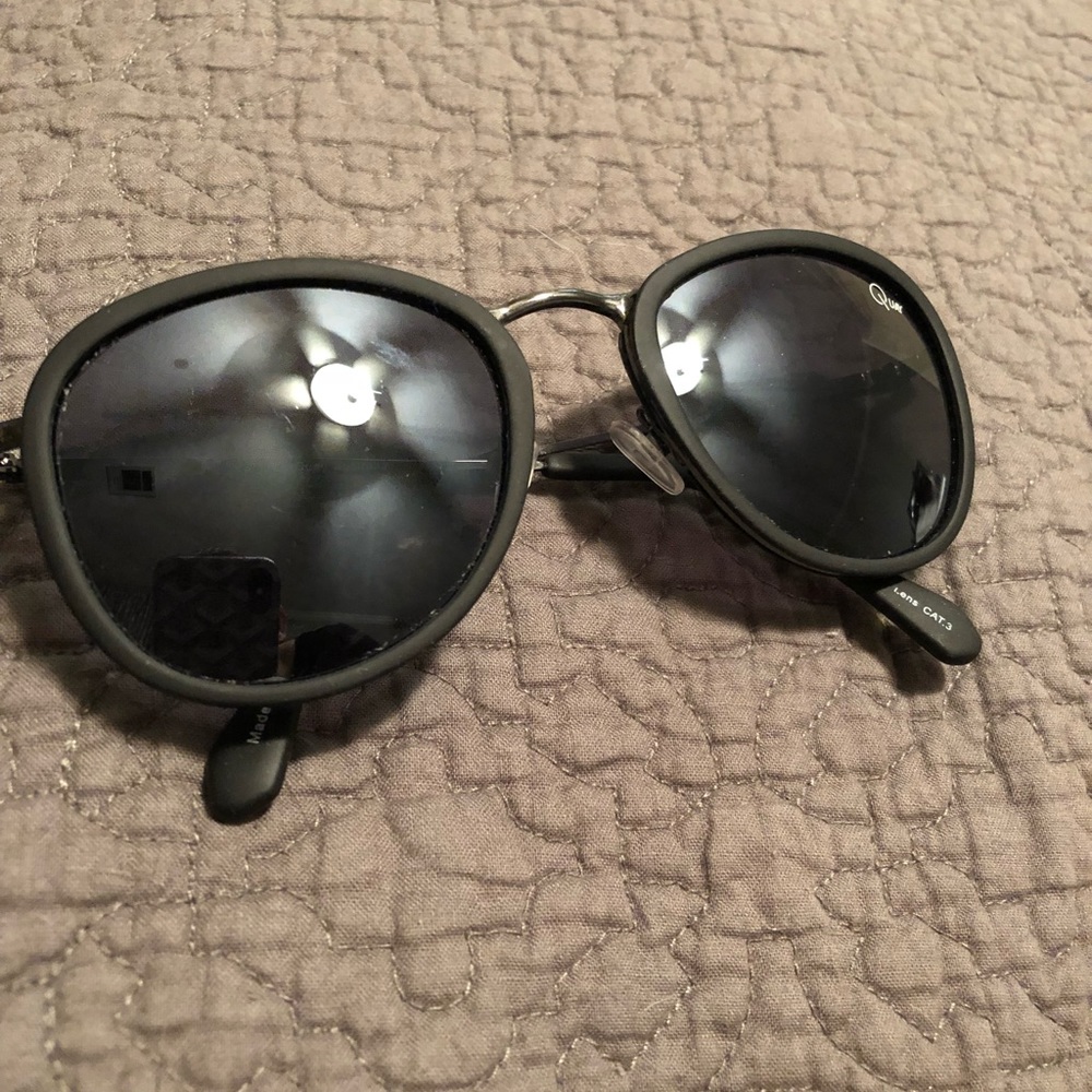 Quay black aviators